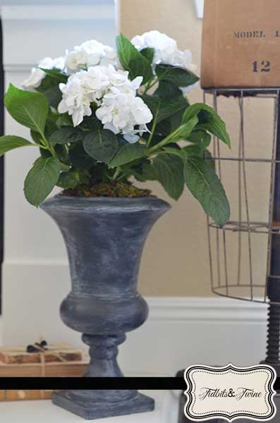 DIY Vintage Urn - Tidbits&Twine