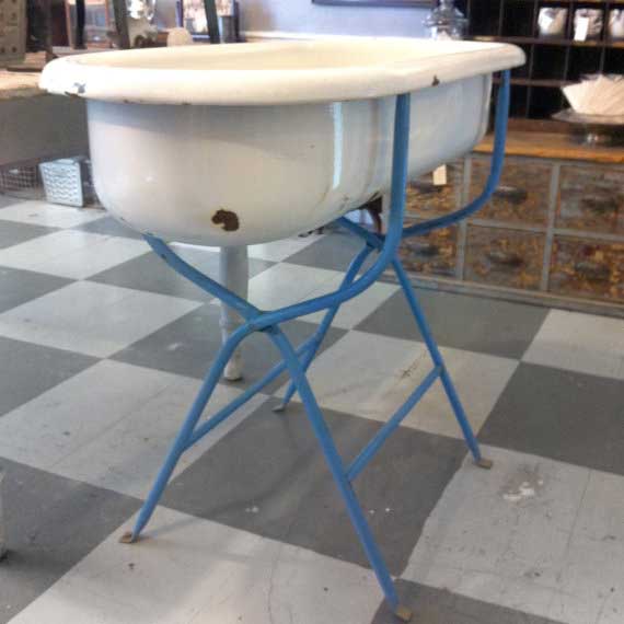 Baby Bathtub - Curiosity Vintage