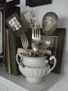 Tidbits&Twine Silver Photo Display