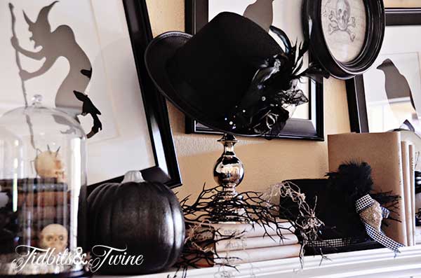 Tidbits&Twine Halloween Mantel 4