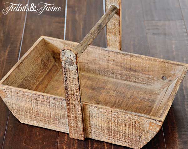 Tidbits&Twine Wooden Handled Basket