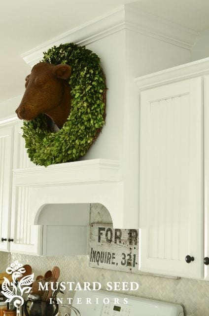 Tidbits&Twine Boxwood Wreath Kitchen