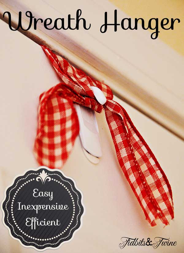 Tidbits&Twine-Easy-Way-to-Hang-a-Wreath