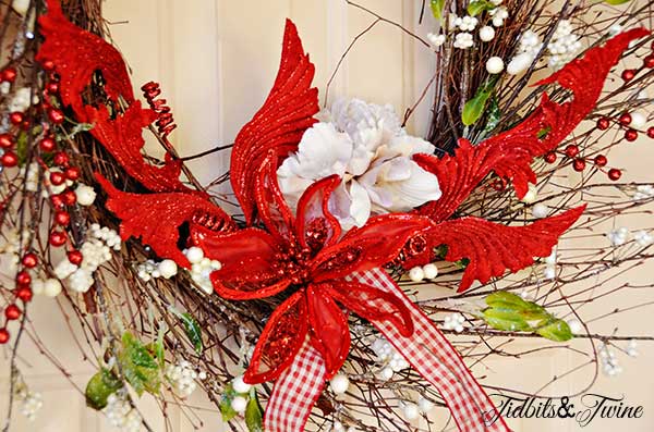 DIY Holiday Wreath Tutorial {One Wreath for All Seasons}