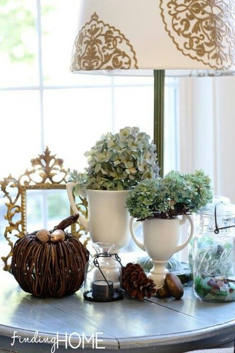 Tidbits&Twine Ironstone Urn Vigentte