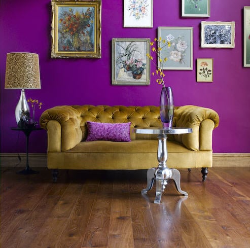 Living-room-with-purple-wall-and-soft-couch