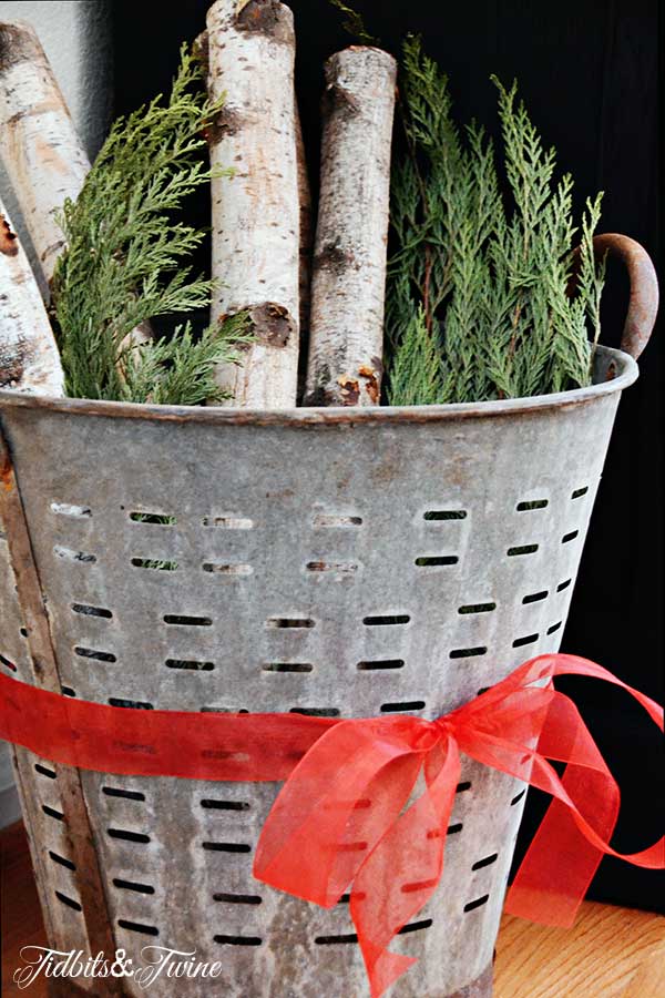 Tidbits&Twine-Christmas-Olive-Bucket