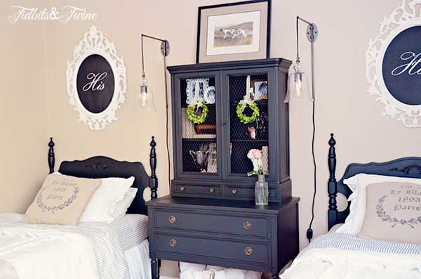 TIDBITS-&-TWINE-Guest-Bedroom-with-black-furniture