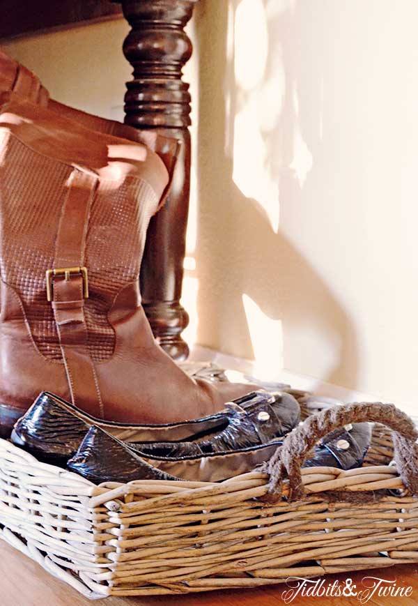 TIDBITS-&-TWINE-Basket-Tray-for-Shoes