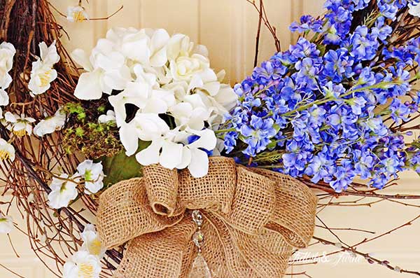 TIDBITS-&-TWINE-Spring-Wreath-2014-Closeup
