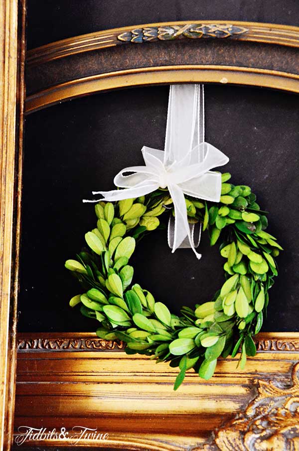 TIDBITS&TWINE-Boxwood-Wreath