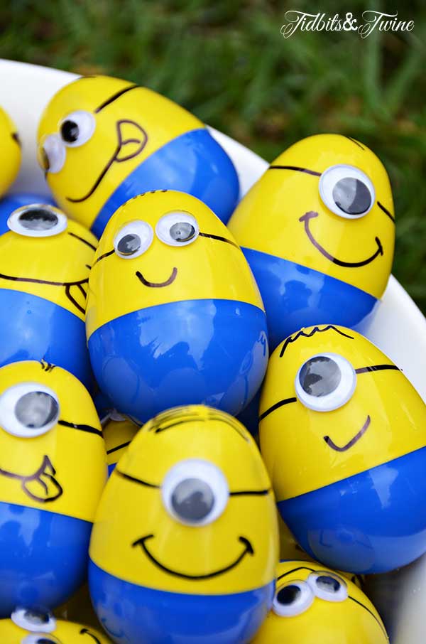 TIDBITS-&-TWINE-Minion-Egg-Hunt