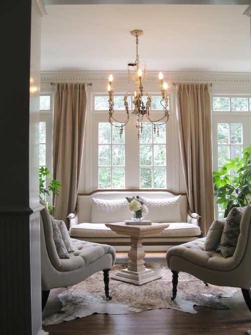 {Traditional room via Colleen Price}