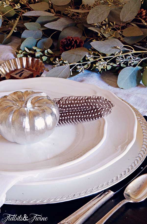 TIDBITS-&-TWINE-Fall-Table-Place-Setting-2