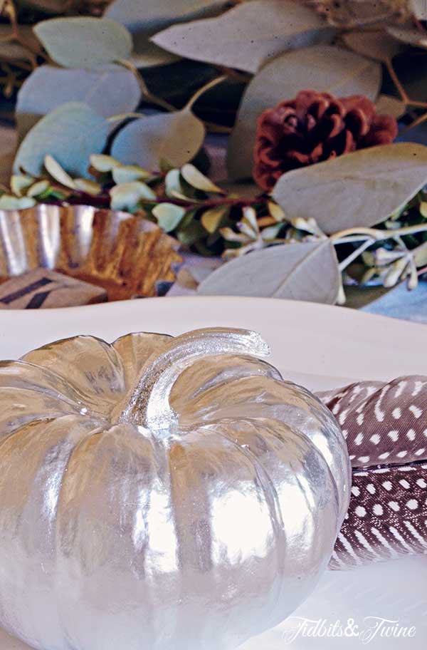 TIDBITS-&-TWINE-Fall-Table-Silver-Pumpkins
