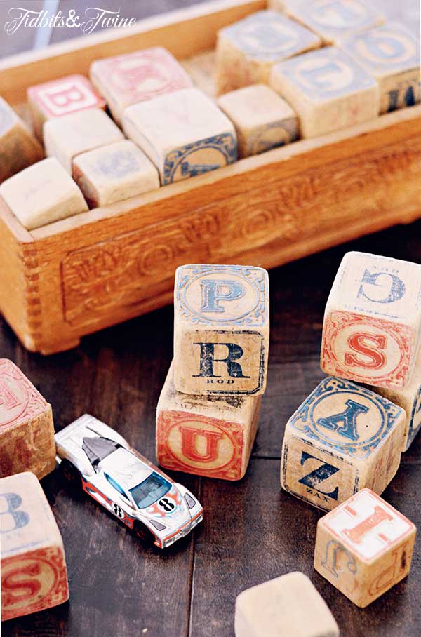 TIDBITS-&-TWINE-Vintage-Blocks