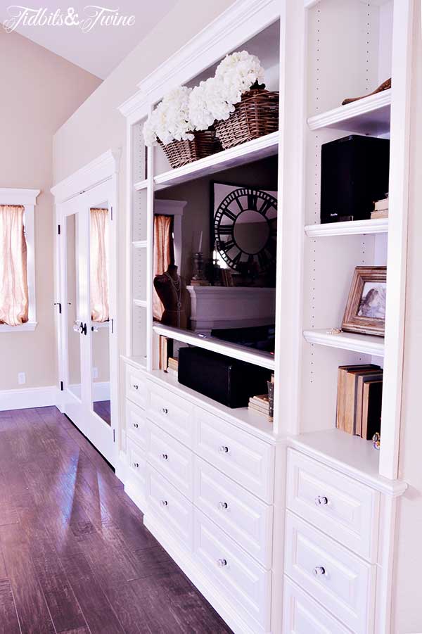 TIDBITS-&-TWINE-Built-in-and-Closets