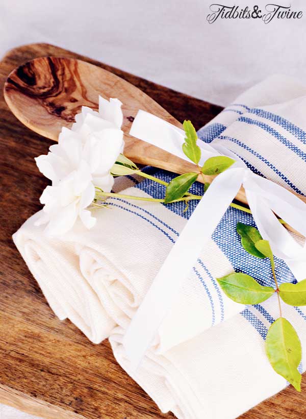 TIDBITS-&-TWINE-Dish-Towel-Hostess-Gift