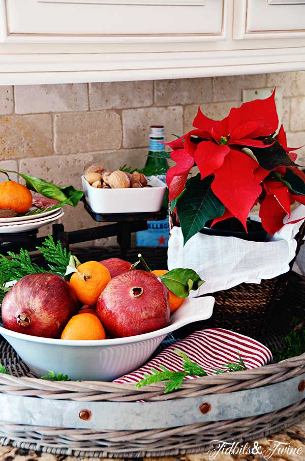 TIDBITS-&-TWINE-Vintage-Holiday-Kitchen-Tray