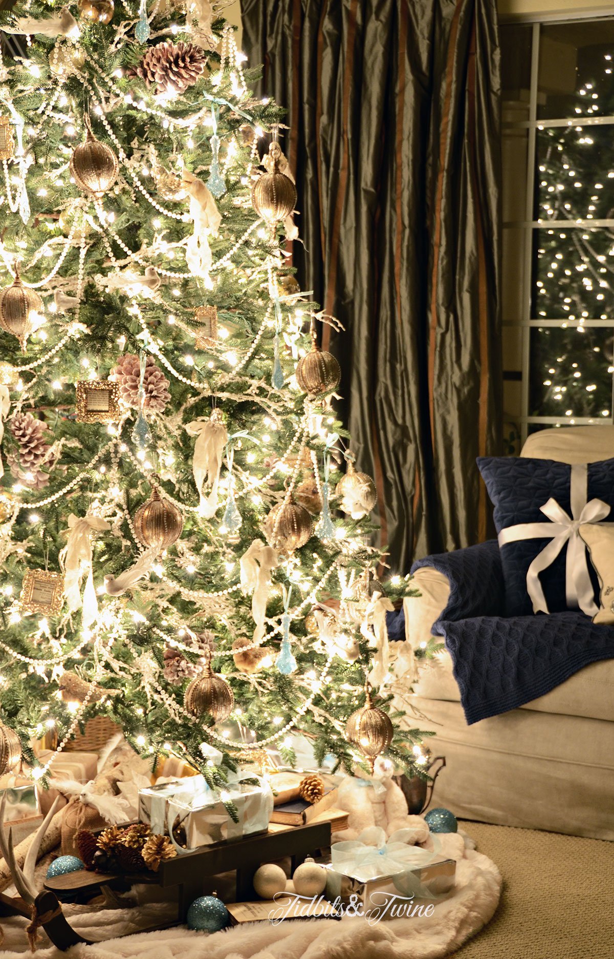 TIDBITS&TWINE French Vintage Christmas Tree at Night 2015