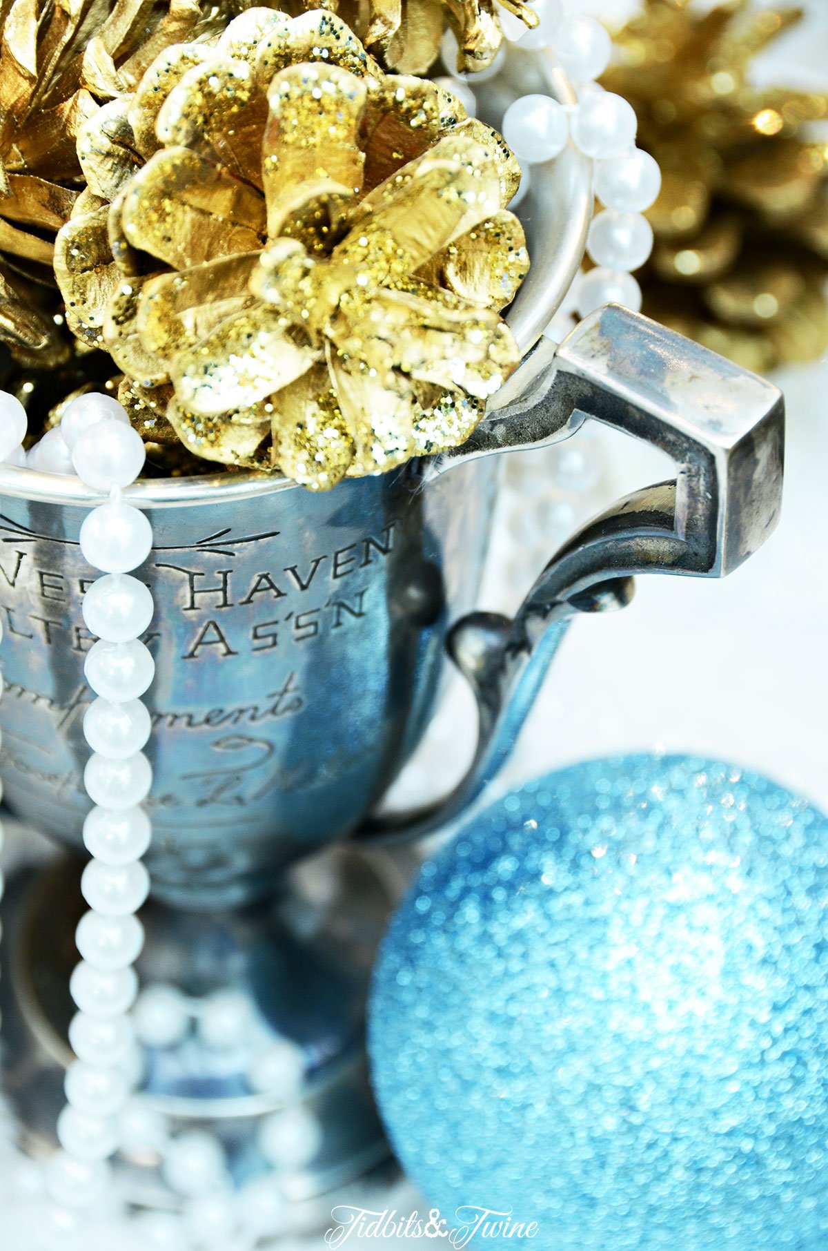 TIDBITS&TWINE French Vintage Blue and White Christmas Tree with Trophy and Pearls