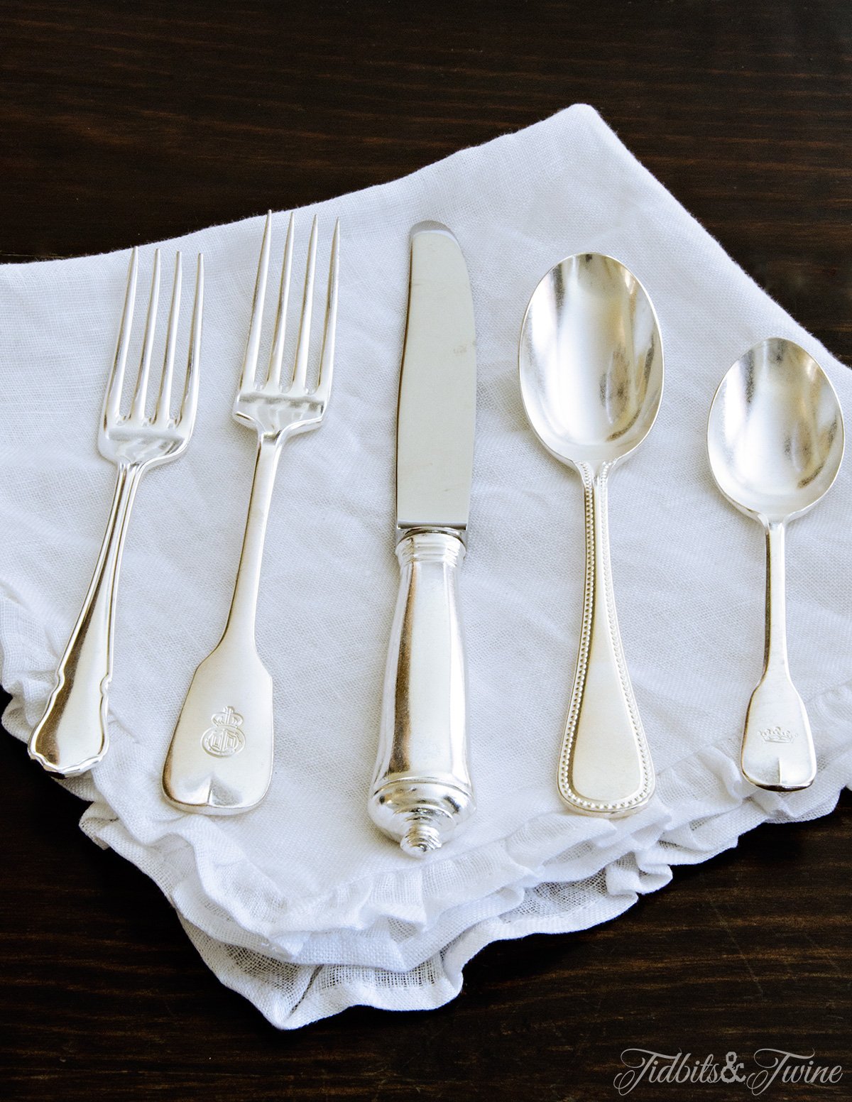 TIDBITS & TWINE - Pottery Barn Maxfield Flatware Set