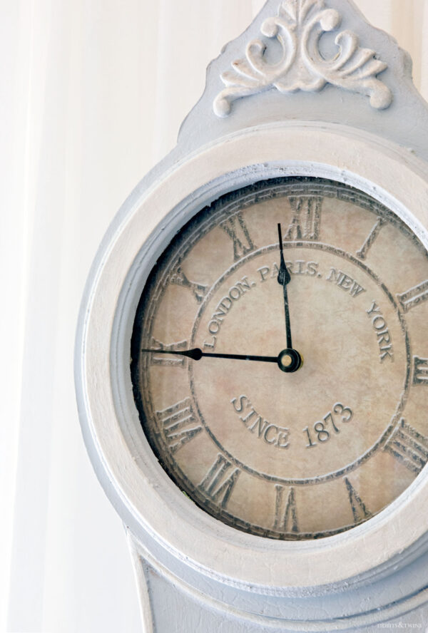 How to Paint a Mora Clock Tidbits&Twine
