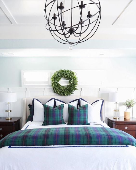 Ideas for How to Decorate Above the Bed Tidbits&Twine - Wreath above bed Williams Sonoma