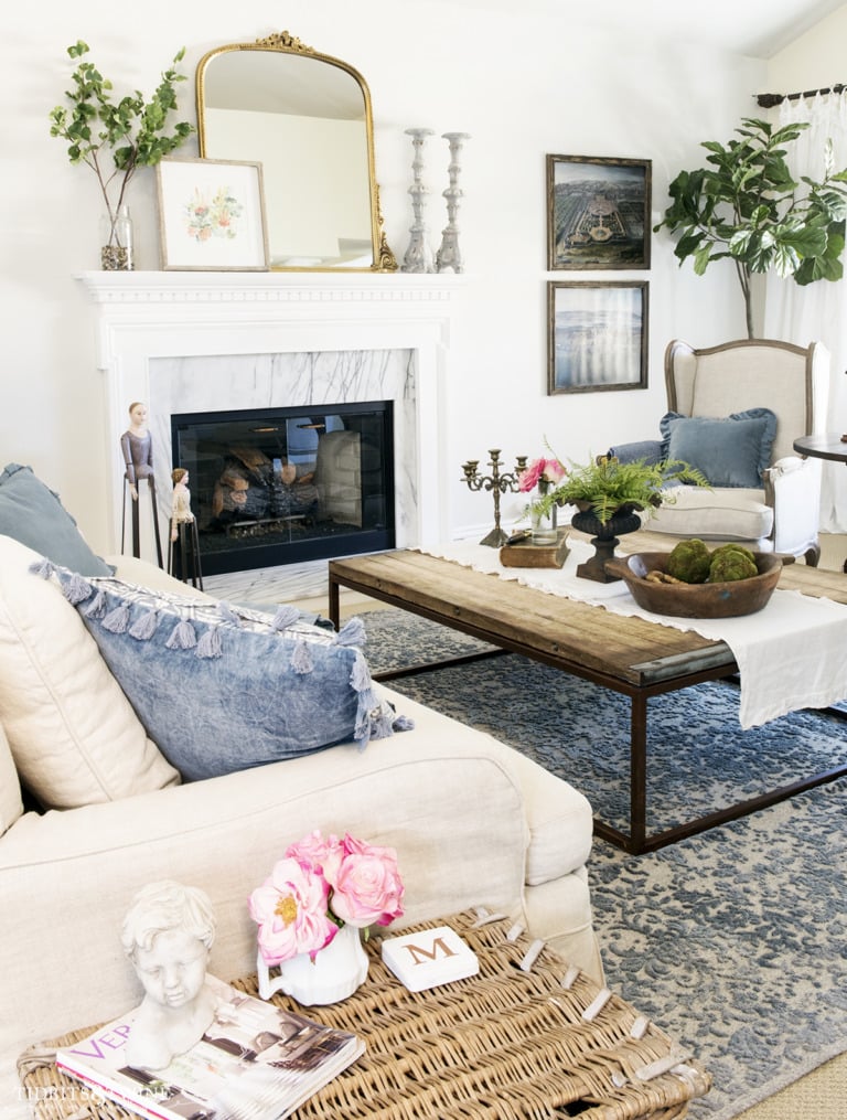 Simple Spring Decorating Ideas for the Living Room