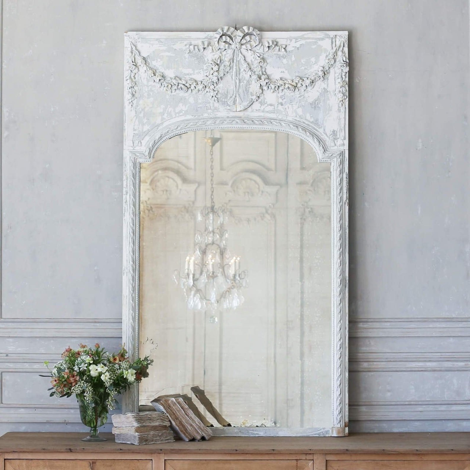 10 Beautiful French Country Style Mirrors