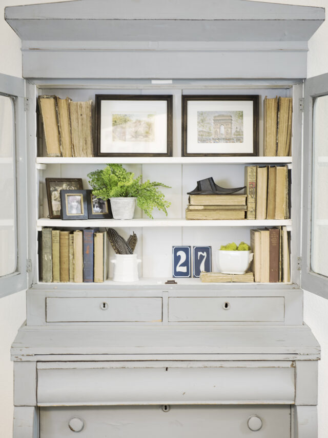 How to Style an Interesting Bookshelf!