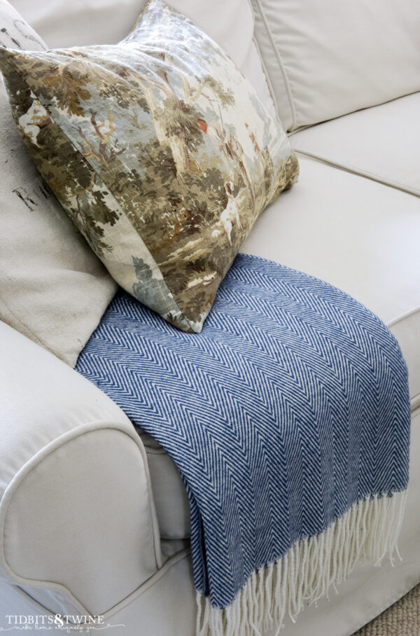 How to Put a Throw on a Couch 8 Stylish Options Tidbits&Twine