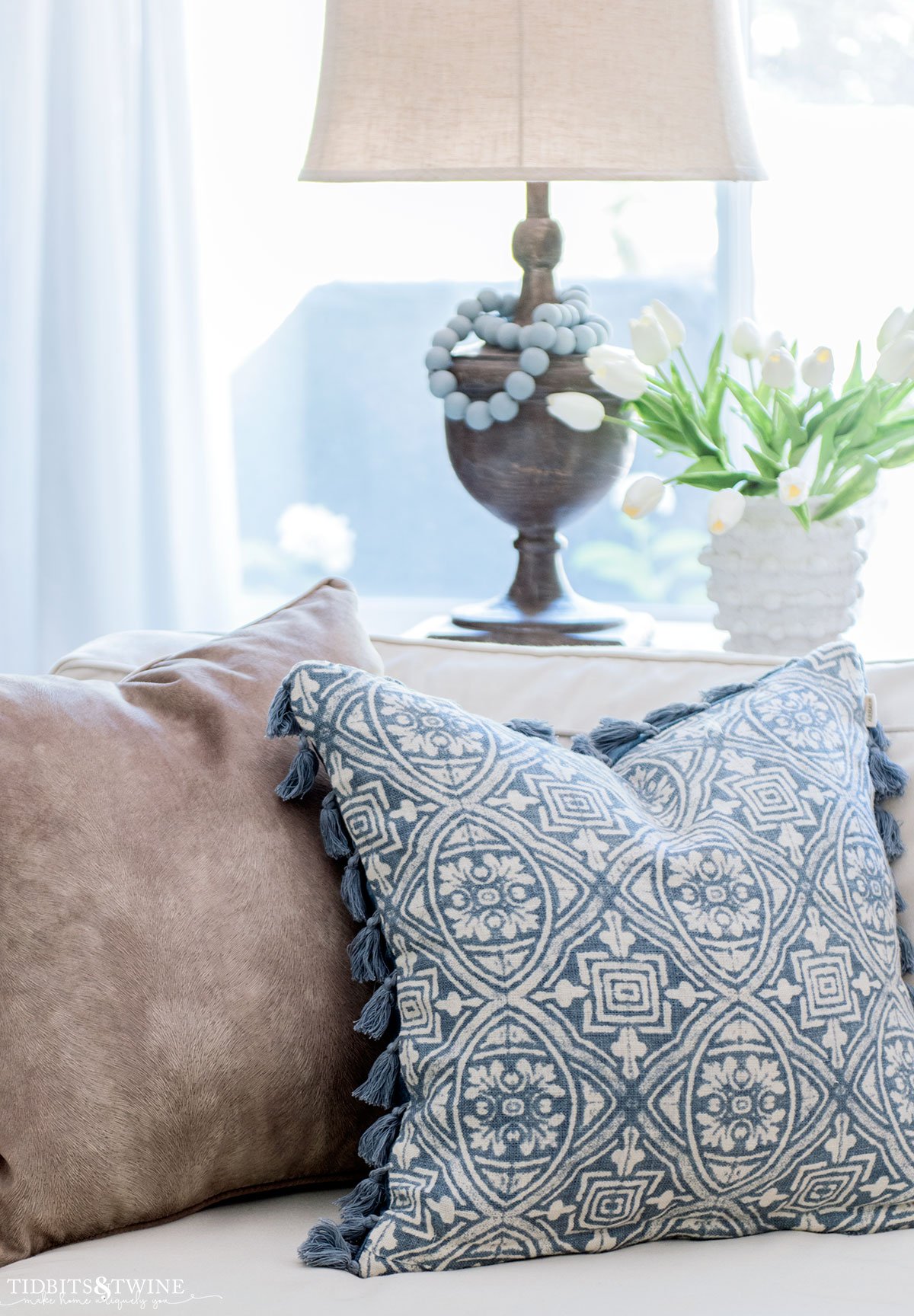 Decorative Pillows Combination with Guidelines and Sizing Guide