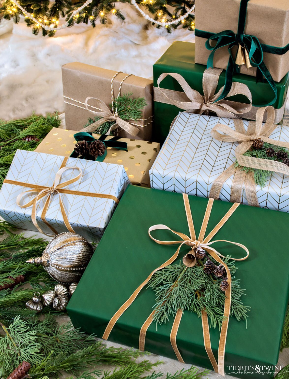 Easy & Elegant Christmas Wrapping Ideas Tidbits&Twine