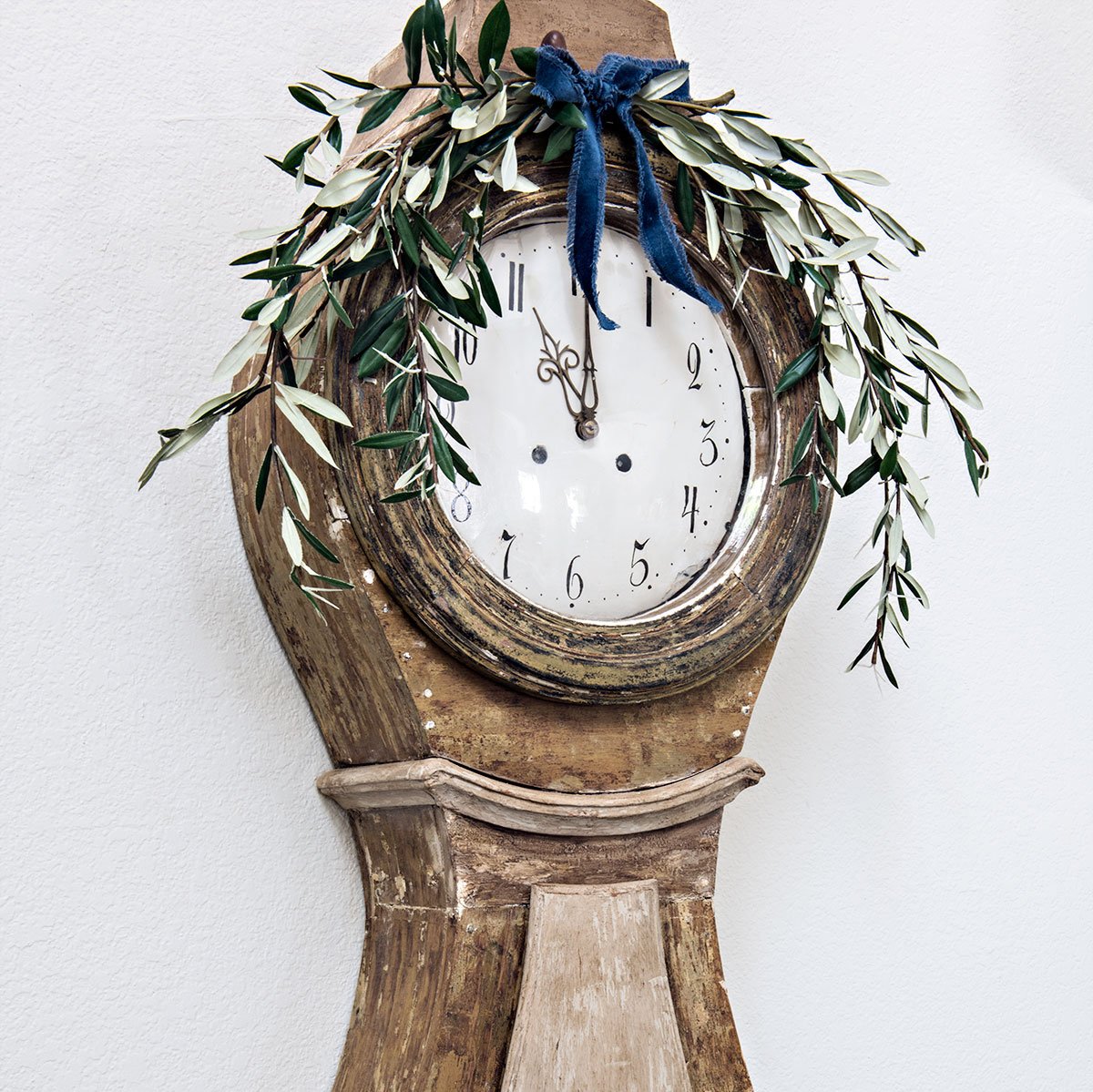 Mora Clock Makeover – I Finally Painted It!