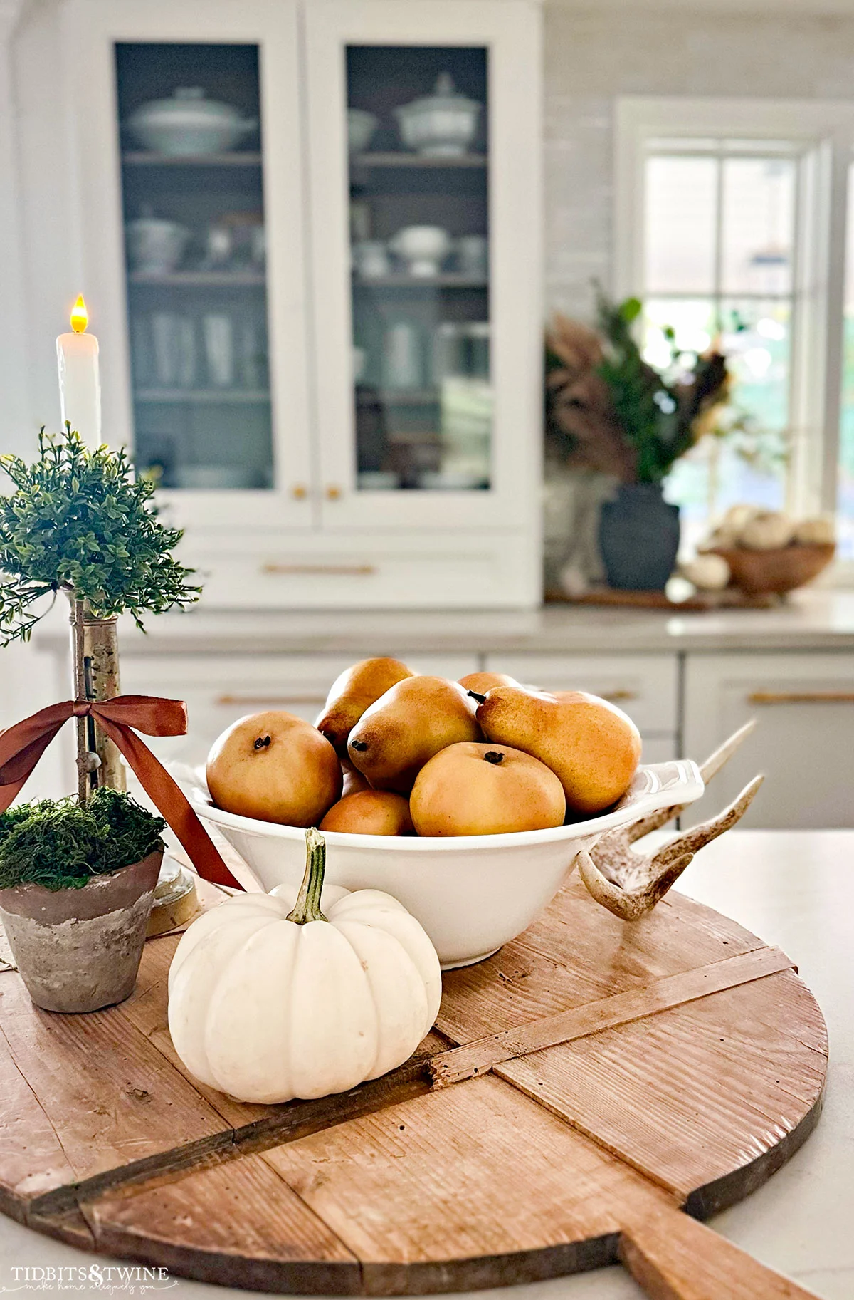 This image has an empty alt attribute; its file name is Fall-Kitchen-Island-Vignette-1.jpg