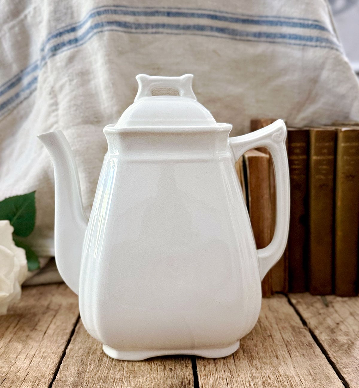 Antique Alfred Meakin Royal Ironstone China Teapot with Lid – White Octagonal English Ironstone, c. 1900