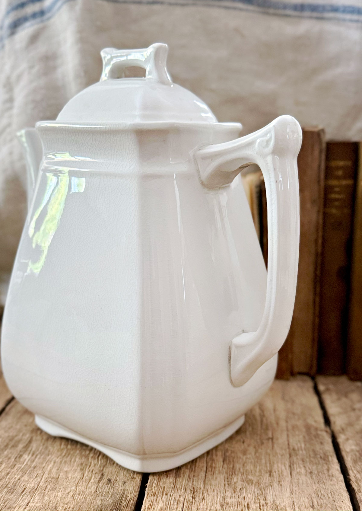 Antique Alfred Meakin Royal Ironstone China Teapot with Lid – White Octagonal English Ironstone, c. 1900 - Image 2