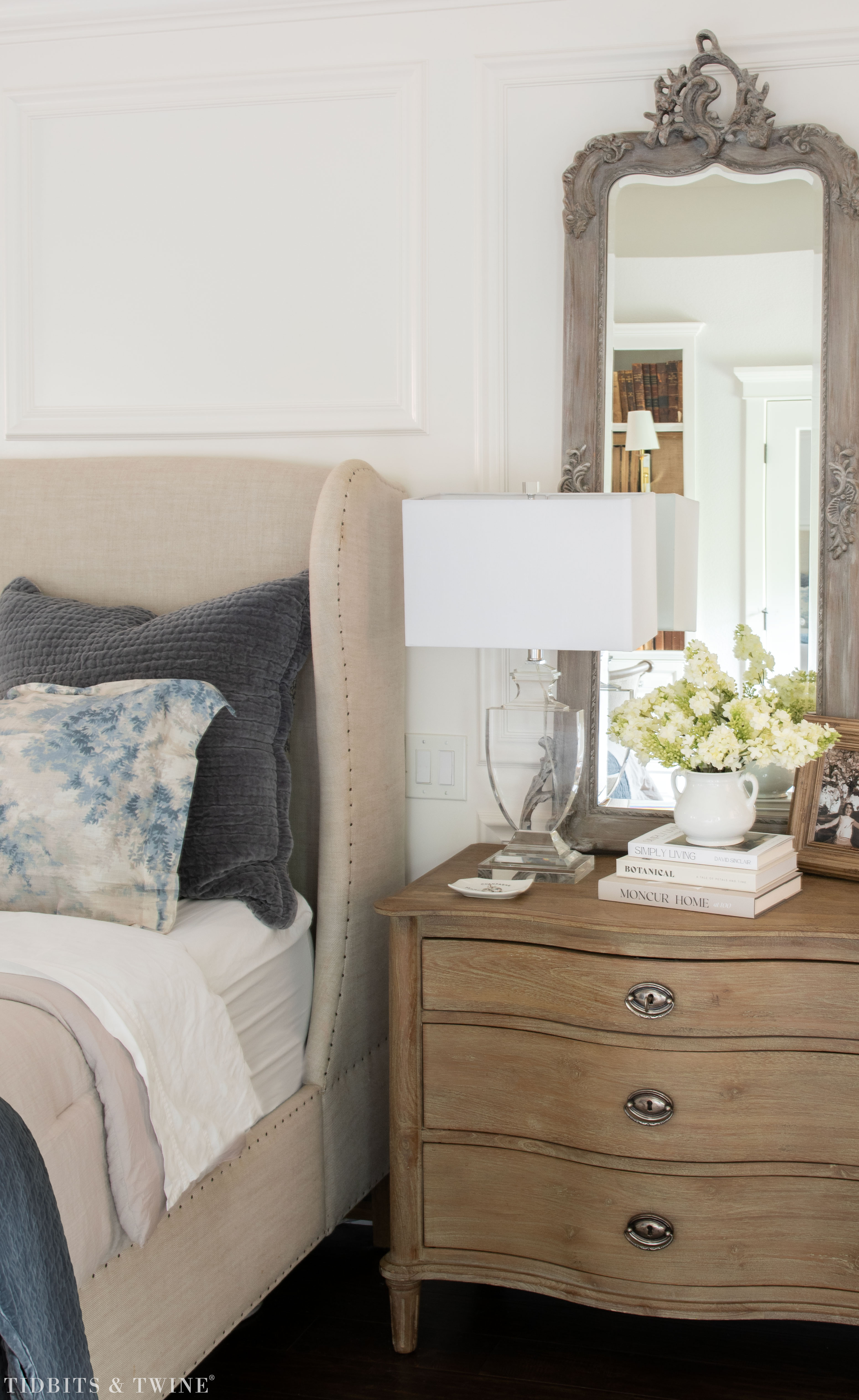 Nightstand Decorating Ideas: The Simple Formula