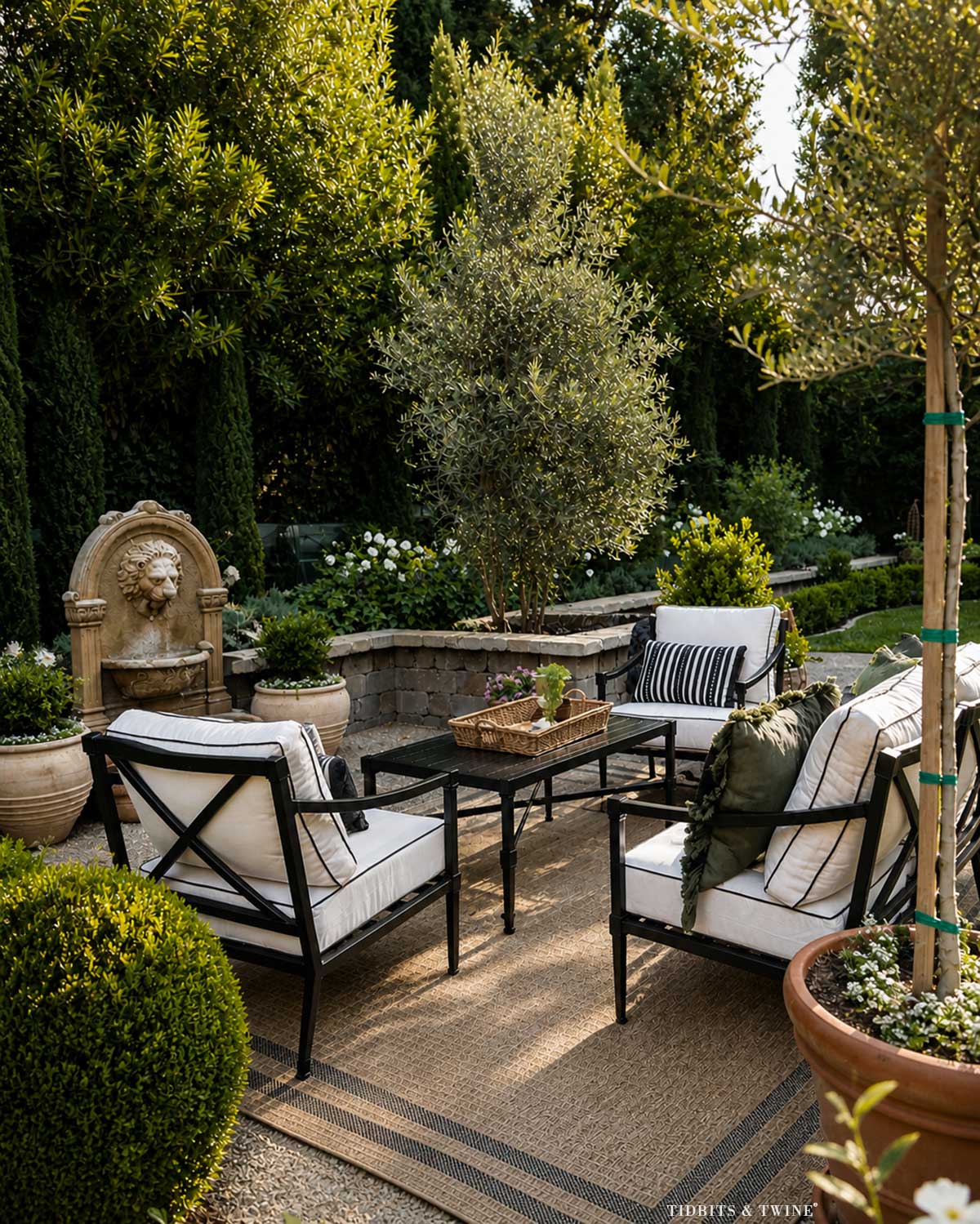25+ Favorite French Planters for the Yard